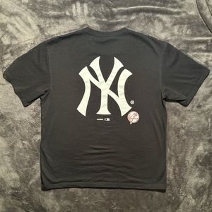 New York Yankees men’s t-shirt